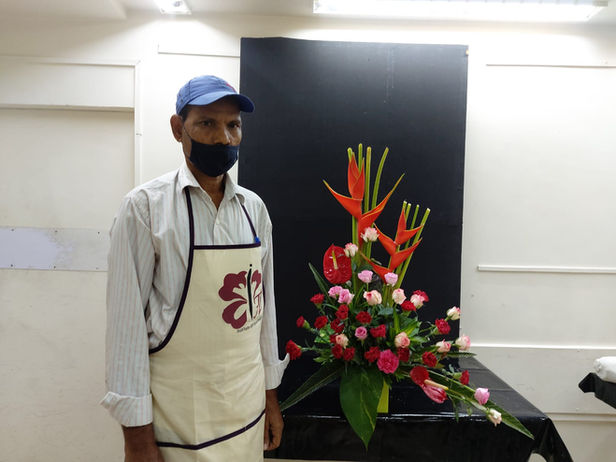 Internsive Flower Decoration Course 3.jpeg