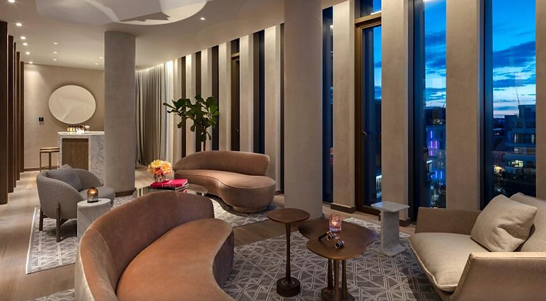 The_Londoner_Hotel_Tower_Penthouse_Suite