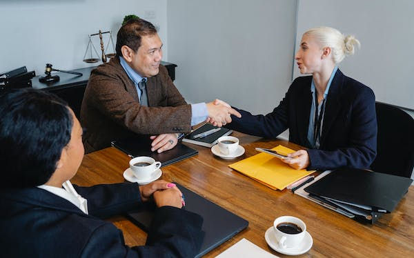 behavioral finance, psychology and finance, financial decision-making, cognitive biases, emotions, financial literacy, investment decisions, risk management, financial planning, personal finance, decision-making biases, overconfidence, loss aversion, confirmation bias, mental accounting, sunk cost fallacy, herd behavior, regret aversion, availability bias, anchoring bias, framing effect, status quo bias, hindsight bias, endowment effect, self-control, financial education, financial wellness, financial security, decision-making strategies