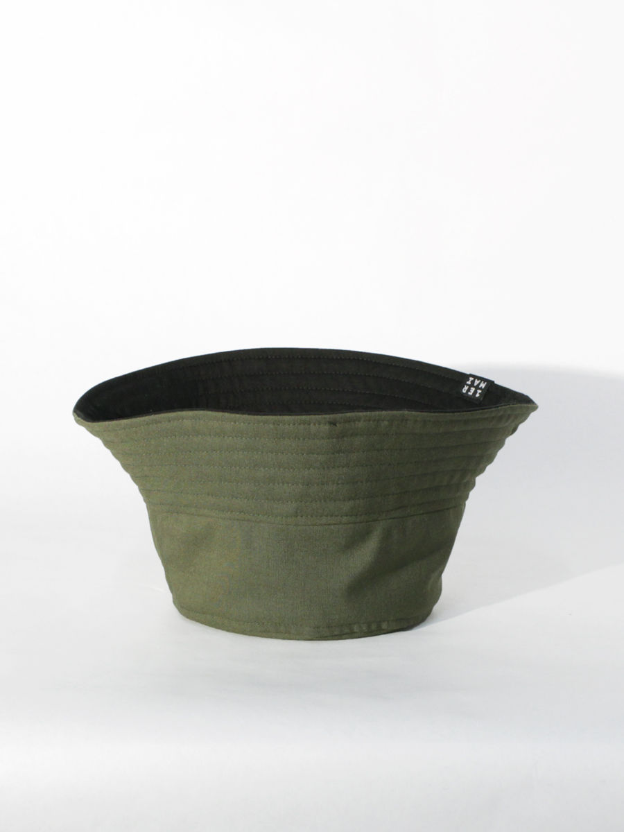 Thumbnail: Reversible Bucket Hat in Olive Green/Black
