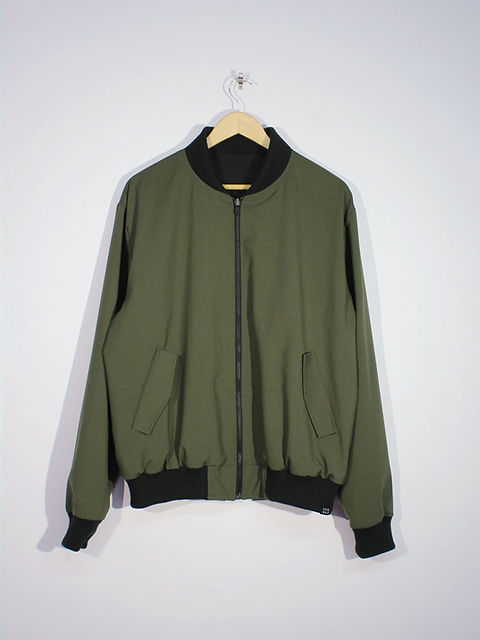 Reversible Bomber Jacket in Olive Green/Black | 1ER MAI
