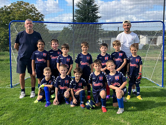 photo U9 équipe bleu et rouge fc basse vilaine 2022