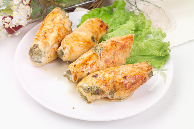 Рулетики куриные со шпинатом