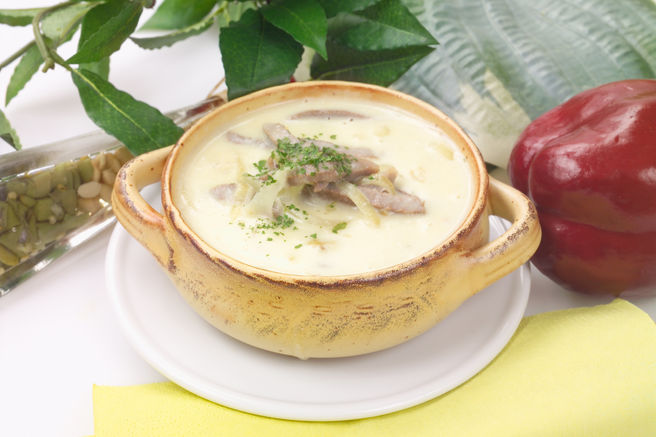 Бефстроганов из языка со сливочным соусом