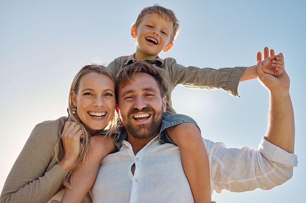 family-mother-father-with-child-holiday-vacation-being-happy-together-outdoor-portrait-mam