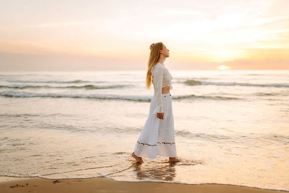 Ana Arrechea, entrenadora personal: "Caminar por la playa puede favorecer la pérdida de grasa, siempre que forme parte de un estilo de vida saludable"