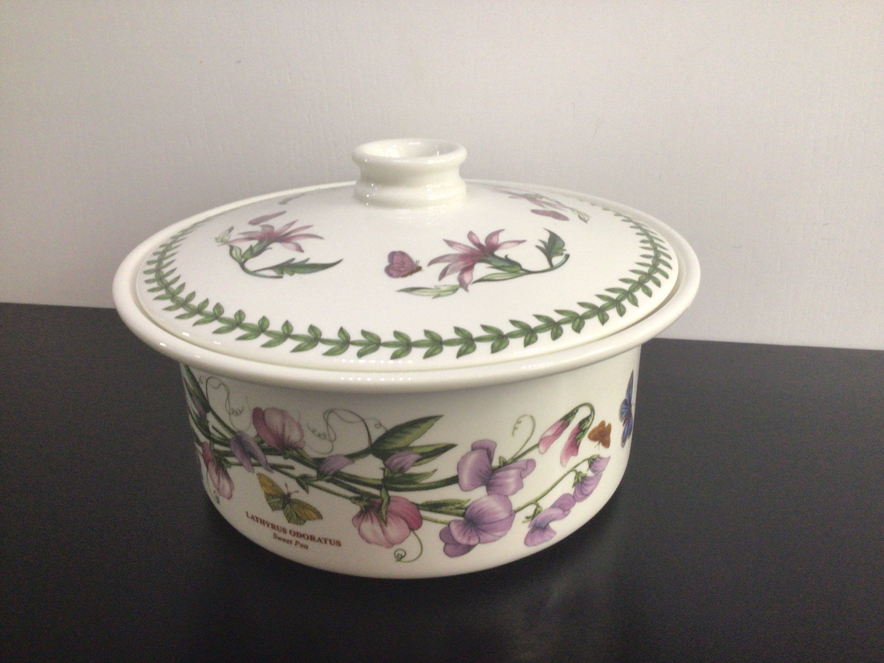 PORTA DOLCI CASSERUOLA IN PORCELLANA