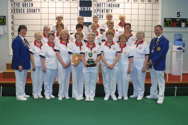 ladies-yetton-trophy-winner.gif
