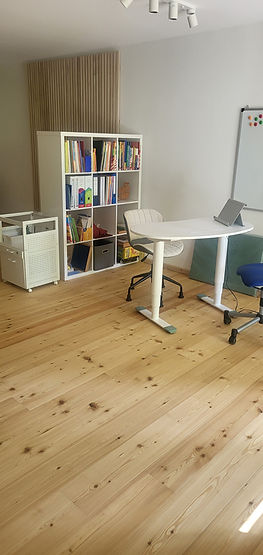 Schreibtisch höhenverstellbar