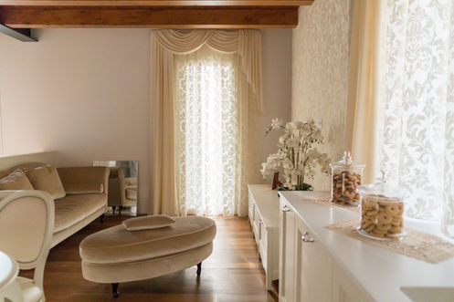 Tende interne luminose, mantovana classica elegante confezione su misura, lama doppia, rabbocco a terra, tendaggi zanrosso, schio, vicenza