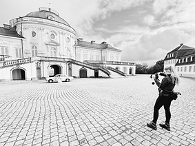 Braut Fotoshooting vor Schloss Solitude