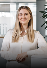 Vorher: Mitarbeiterportrait vor der Entwicklung einer modernen Corporate Visual Identity.