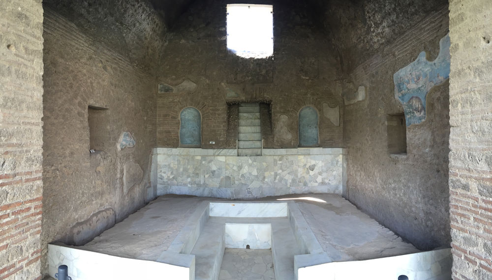 Pompeii’s real life heroines Julia Felix