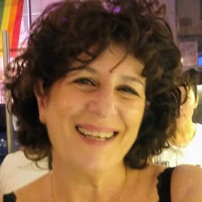 תמונות תלמידים של לילה לפי התלמיד שמשתף את התוכן בדף