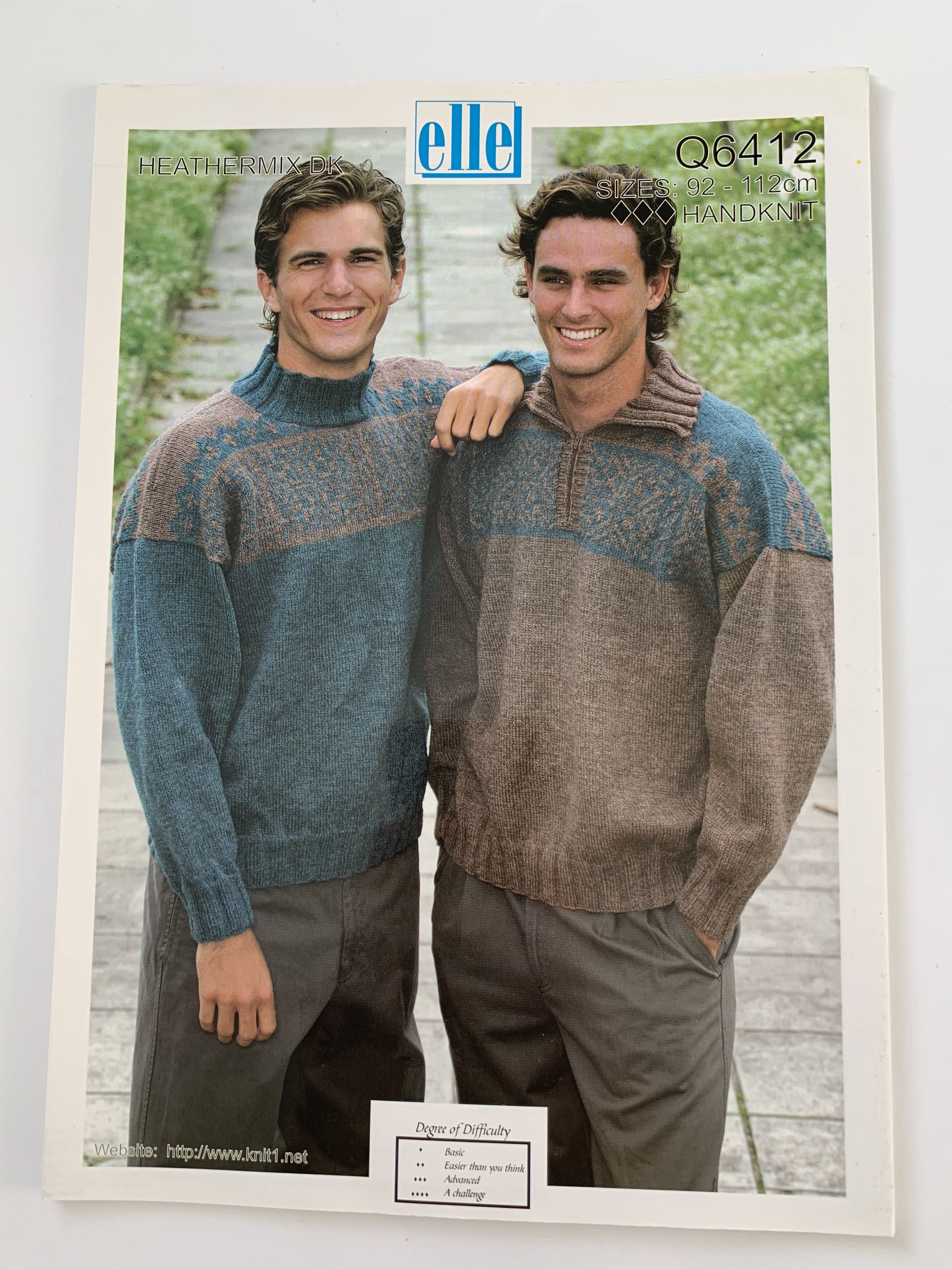 Mens Sweaters - D/k - Pattern By Elle - Craftmania Stock Photo