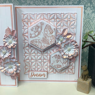 One The Edge - Collapsible Pillar Card