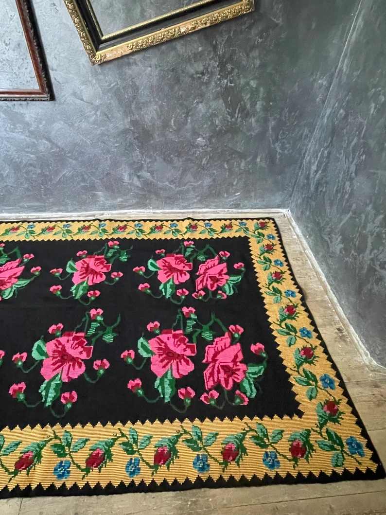 Miniatura: Hermosa alfombra floral tejida a mano en lana, diseño bohemio