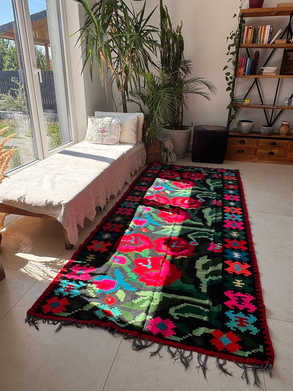 Miniaturbild: 260x115 Handwoven Traditional Wool Rug with Roses