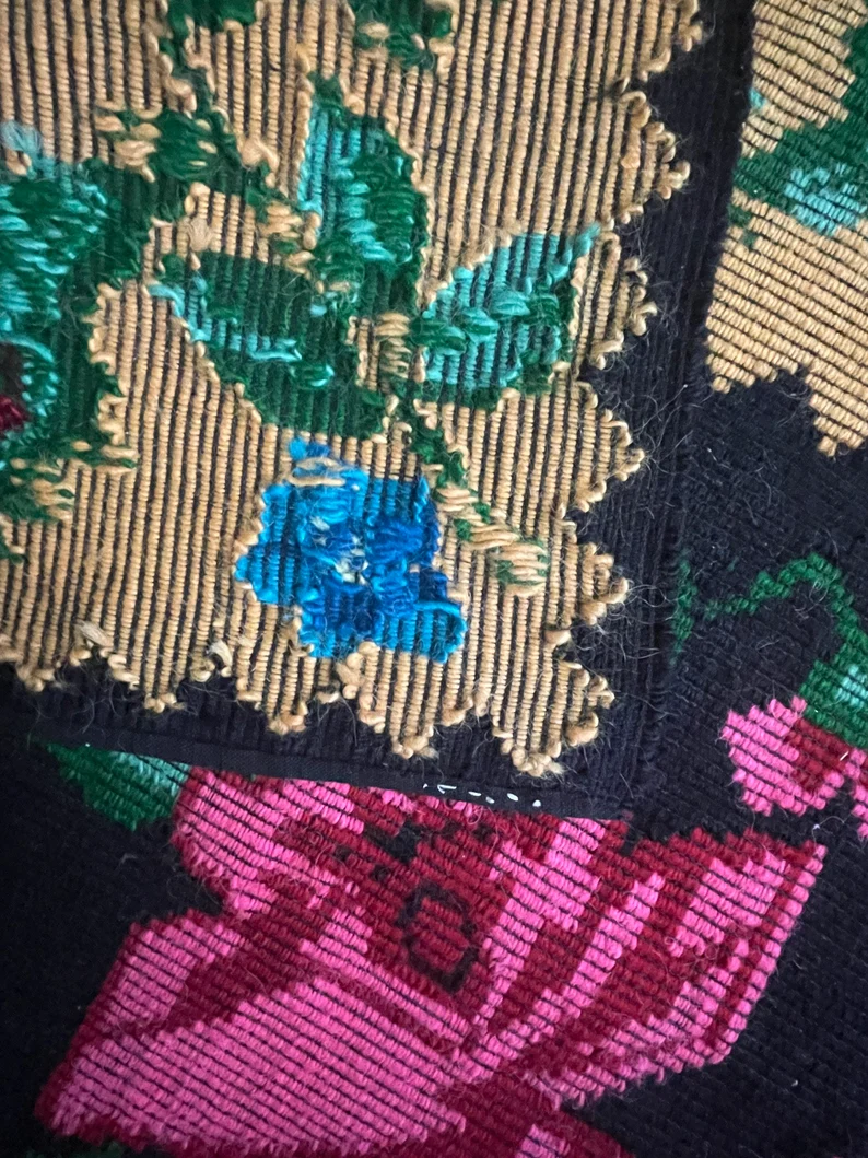 Miniatura: Hermosa alfombra floral tejida a mano en lana, diseño bohemio