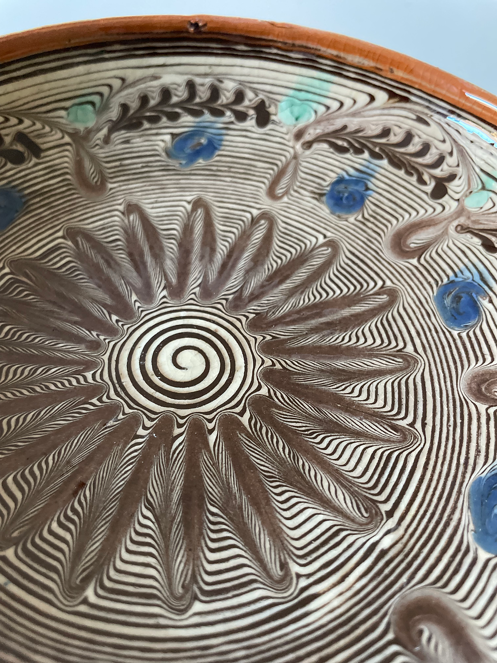 Miniaturbild: Traditional Romanian painted plate in Horezu 