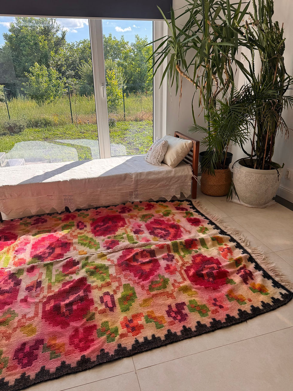 Thumbnail: White fluffy carpet with big flowers 