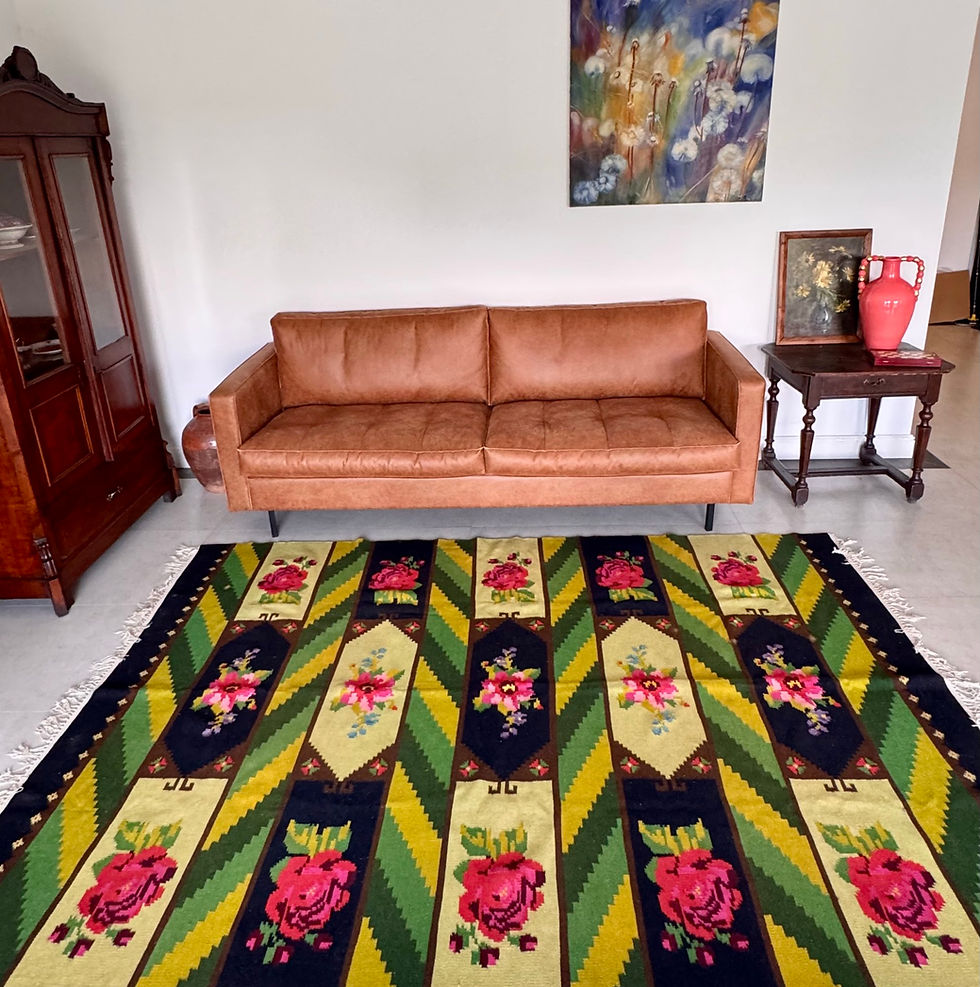 Miniature : Bessarabian green carpet with roses