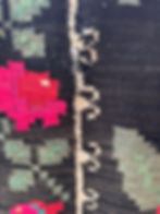 Miniaturbild: Old Maramureş wool carpet  with big flowers