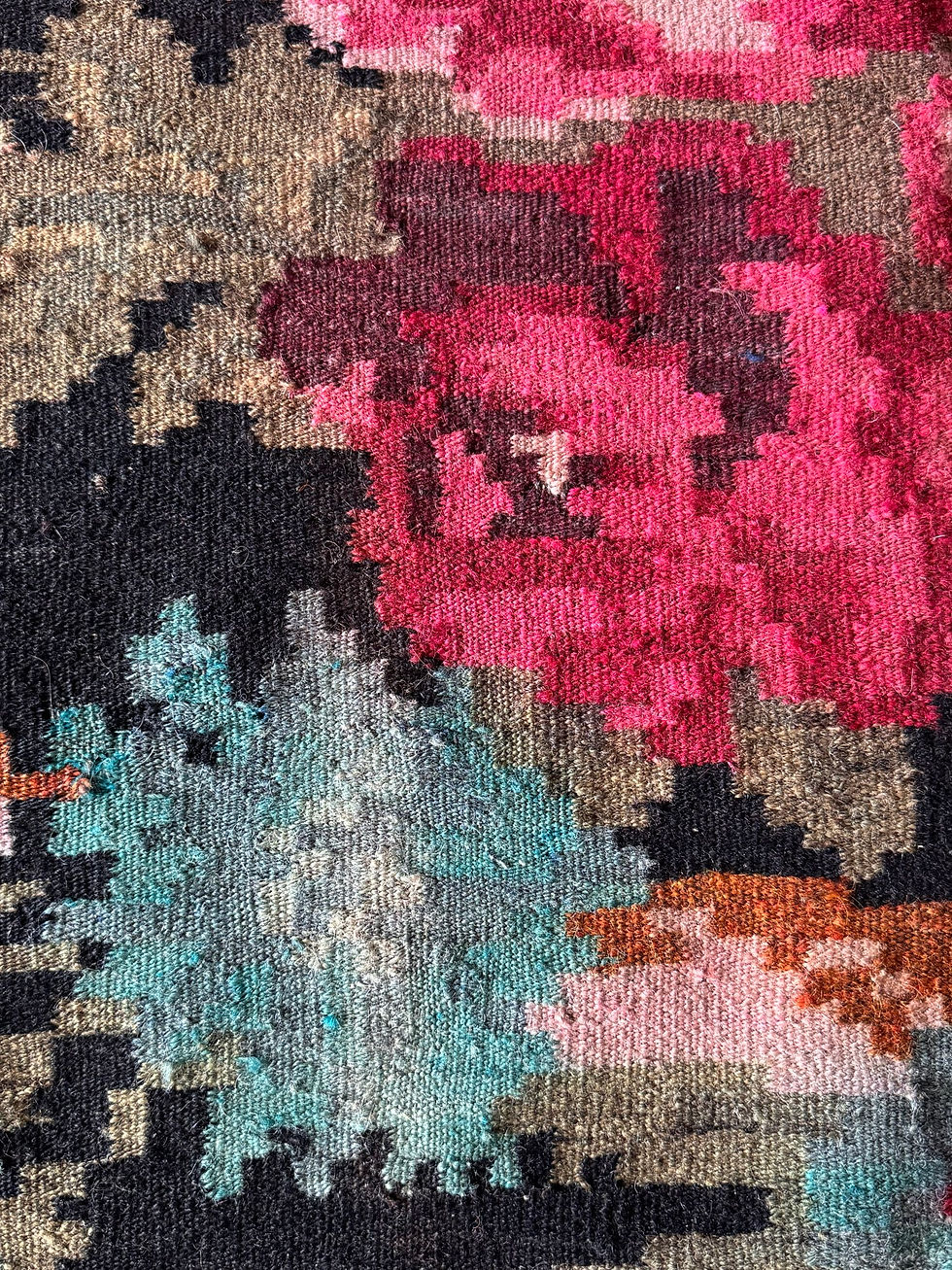 Miniaturbild: Authentic Bessarabian Vintage Floral Carpet 