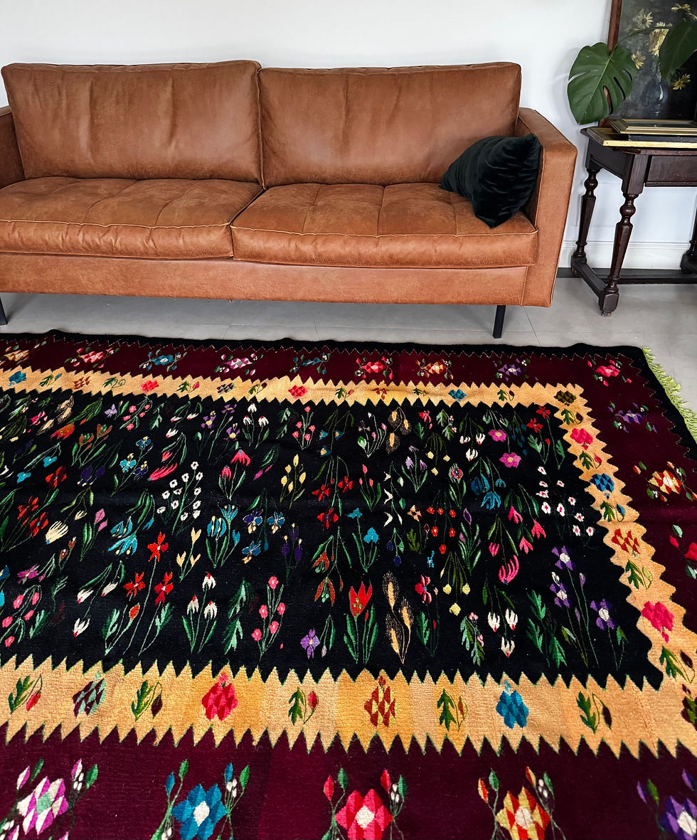 Miniatură: 283x183 Splendid Oltenian floral beautiful rug, large size for a livingroom