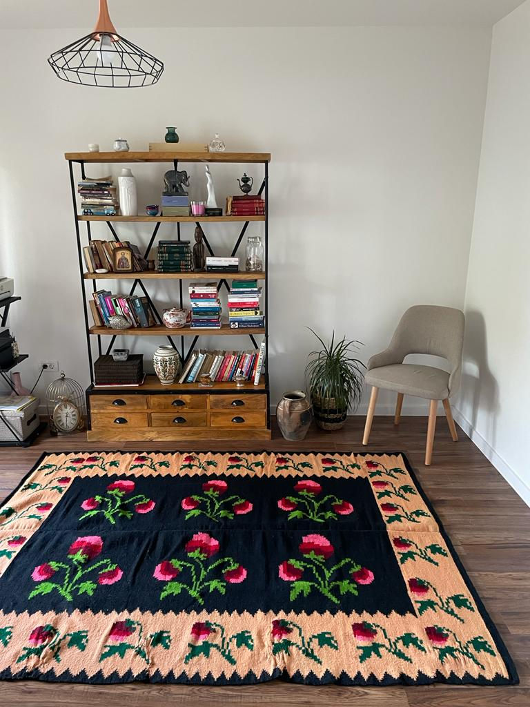 Miniaturbild: Rumänischer handgewebter Blumenteppich aus Wolle, böhmisches Design mit Blumen