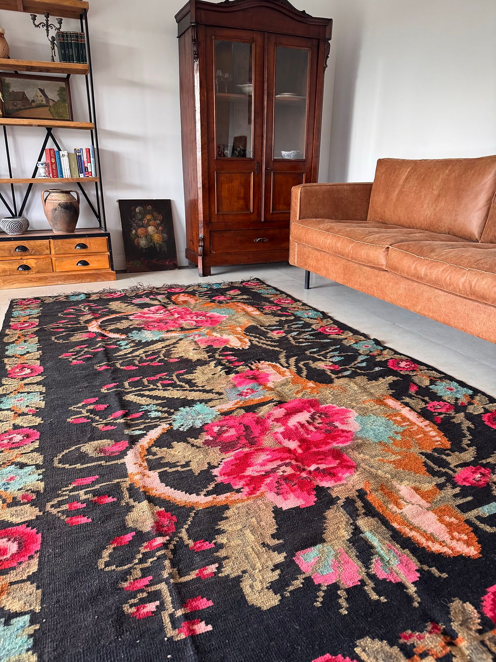 Miniature : Authentic Bessarabian Vintage Floral Carpet 