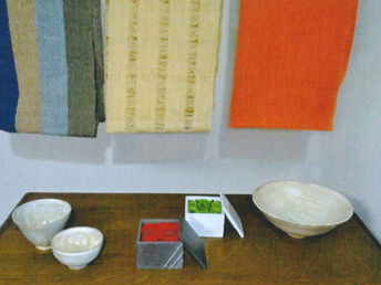 暮らしを彩る布と器
