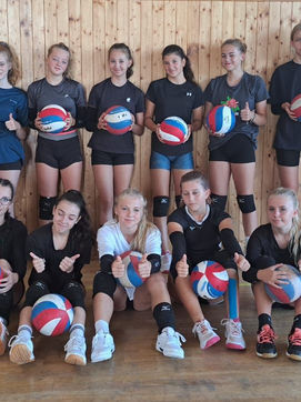 Starší žačky na soustředění!