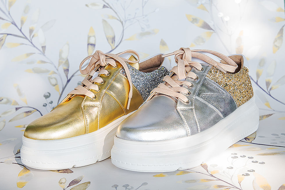 Miniatura: mismatched sneakers gold and silver sneaker spaiate oro argento