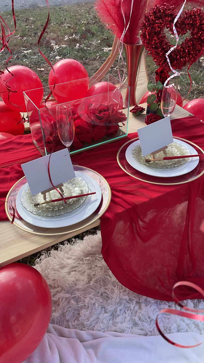 Thumbnail: Posh Romantic Red Bubble set up