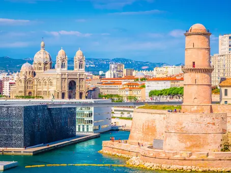 La ville de Marseille comme lieu idéal pour trouver une boîte de production.