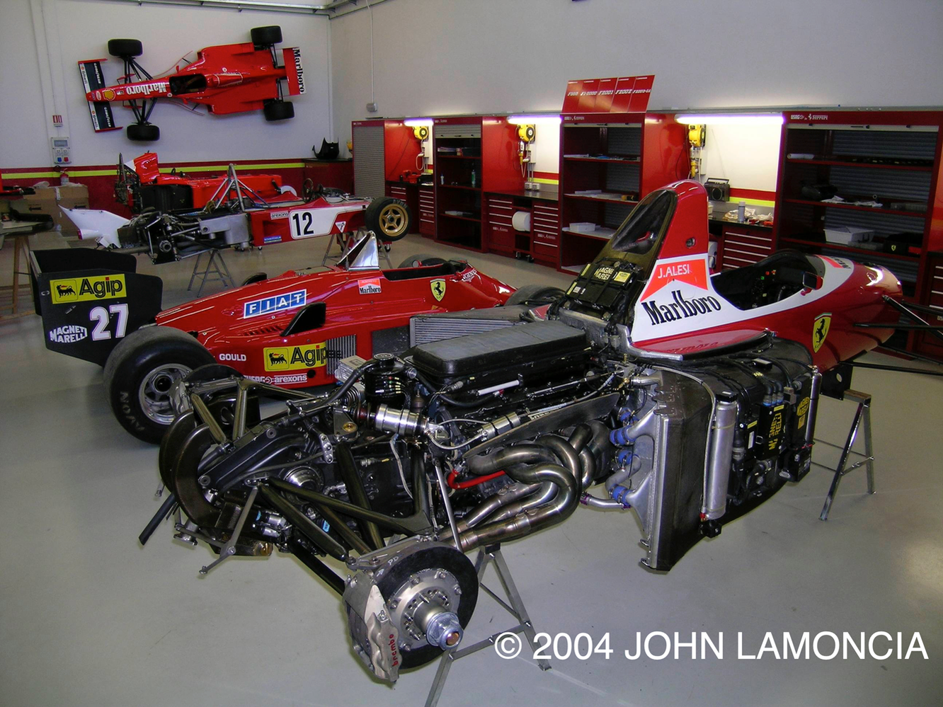 FERRARI F1 GARAGE JEAN ALESI F1 CAR