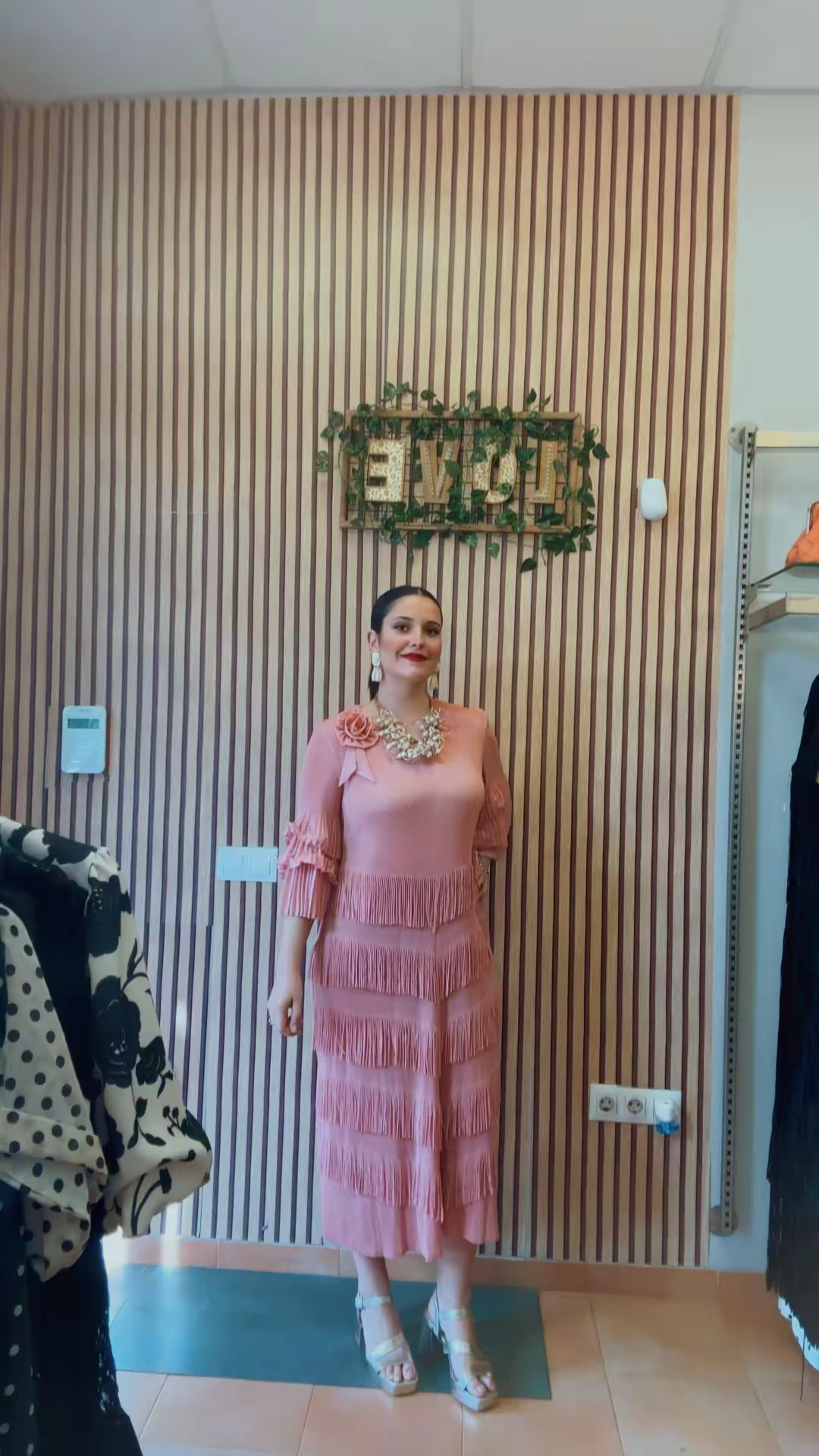 vestido acordeón rosado