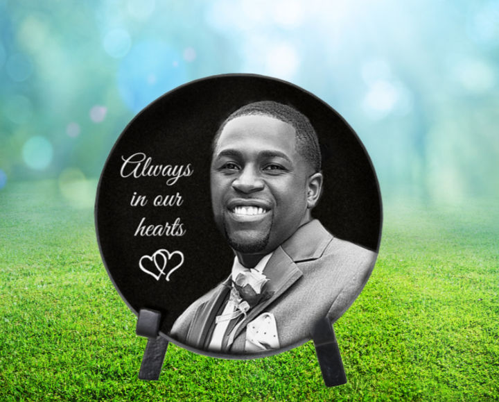 Thumbnail: Mini Memorial Plaques