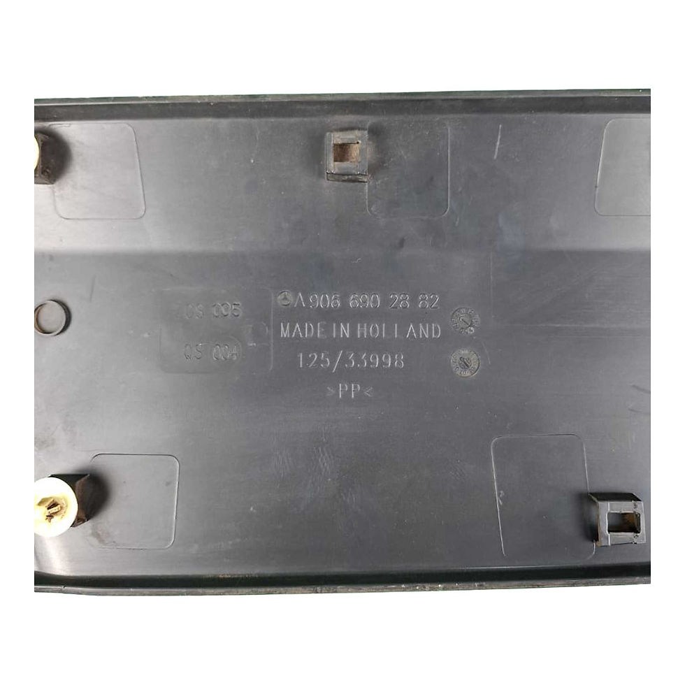 Miniatura: FRISO LATERAL EXTERNO DIREITO SPRINTER 311 415 515 13 A 19