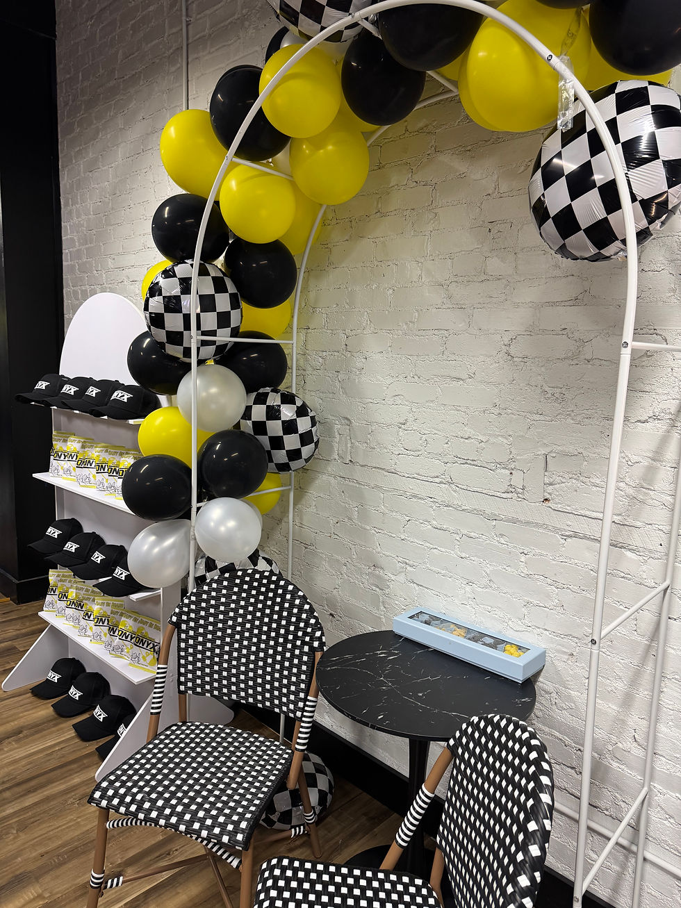 Thumbnail: Grab and Go Balloon Garland