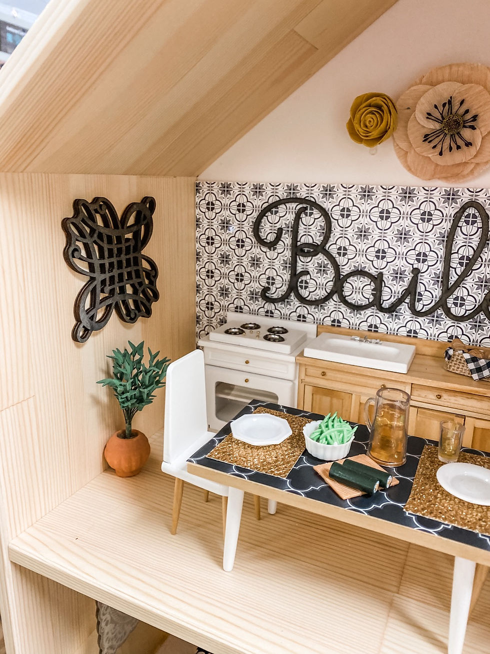 Thumbnail: Custom Modern Dollhouse
