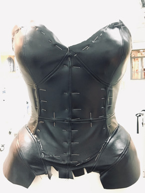 LEATHER CORSET