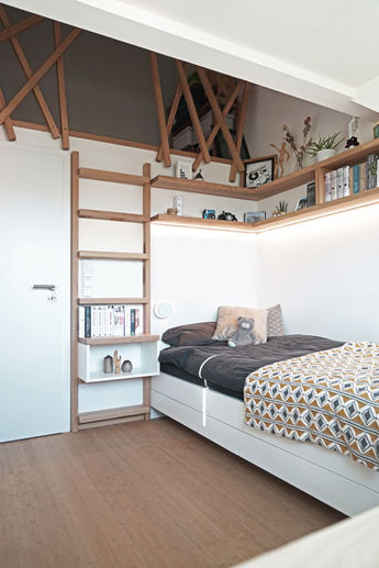 Klettern im Kinderzimmer: Ein handgefertigter Rückzugsort für Kinder und Jugendliche. 