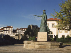 Dona Tereza na praça