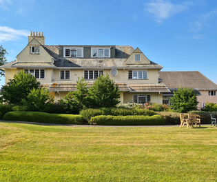 Oaktree Court Secures Majesticare Grant for Life-Saving Defibrillator Fund