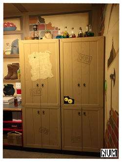 NVM_gift_shop_cabinet