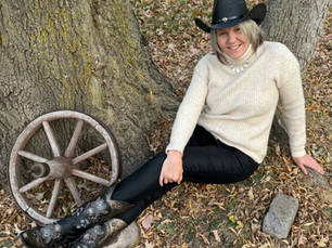 Monica Lynn's ‘Sunshine Small Town Girl’ Is a Healing Soundtrack for Grown-Up Hearts