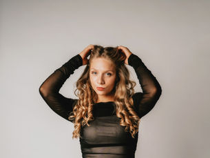 Elizma 'Secrets' - An Anthem of Courage