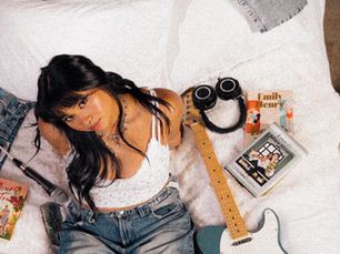 Alexis’ New Single ‘Blue Jeans Is a Shimmering Debut Full of Heart and Honest Pop Sensibility